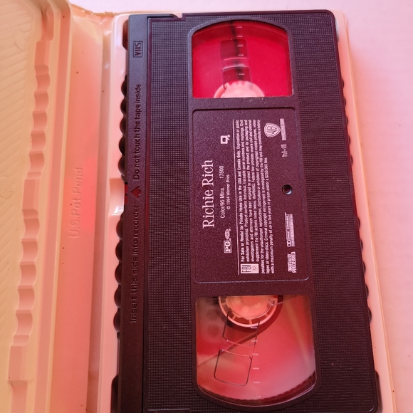 Richie Rich VHS - Picture 2 of 4